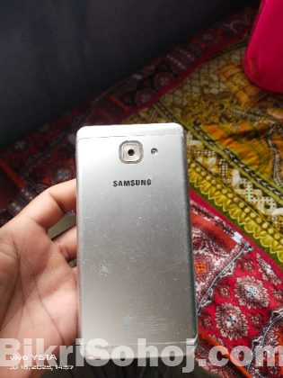 Samsung J7 Max